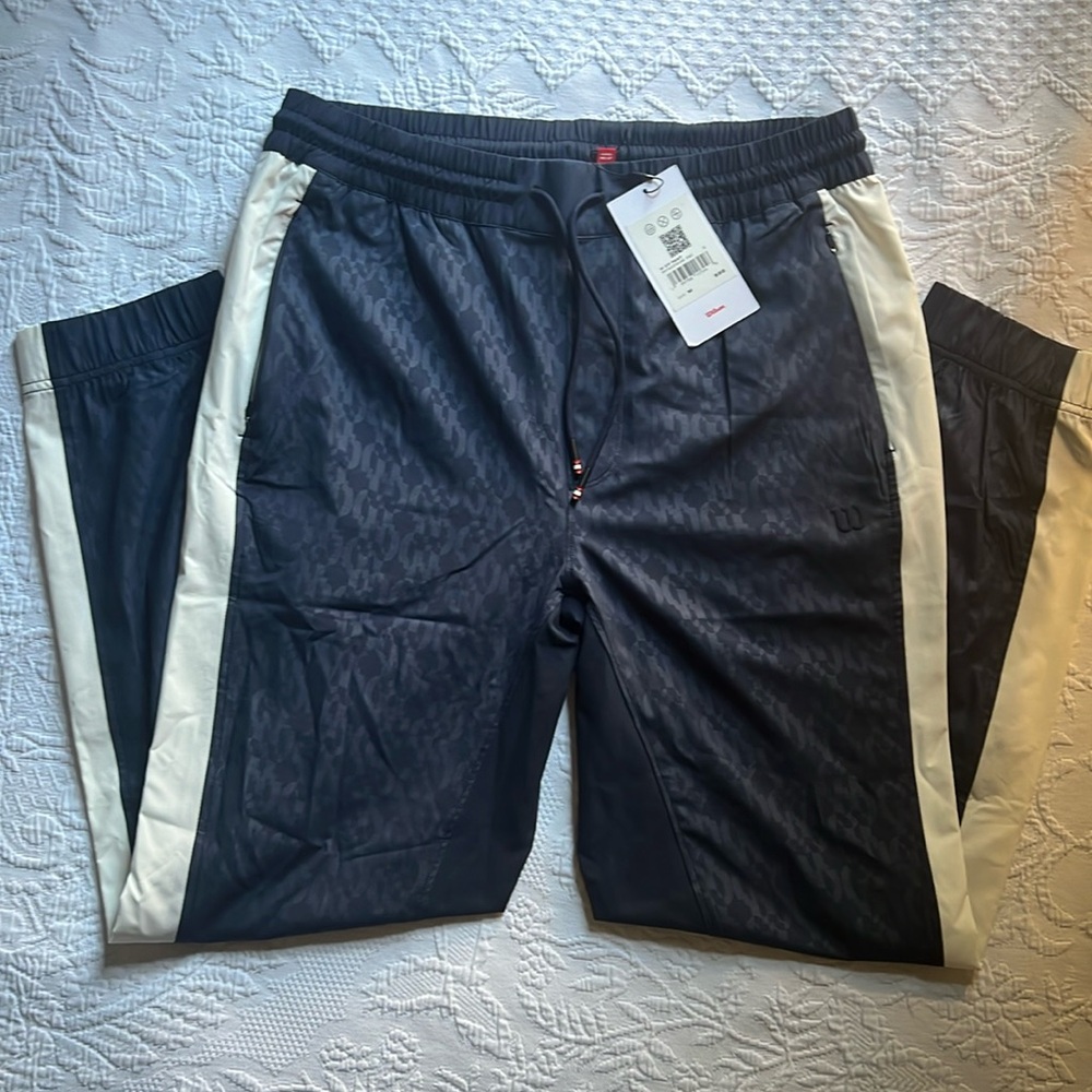 BNWT Men’s Wilson navy sweatpants